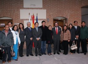 El Secretario General de la FEMP, Ángel Fernández, recibió a los representantes locales filipinos